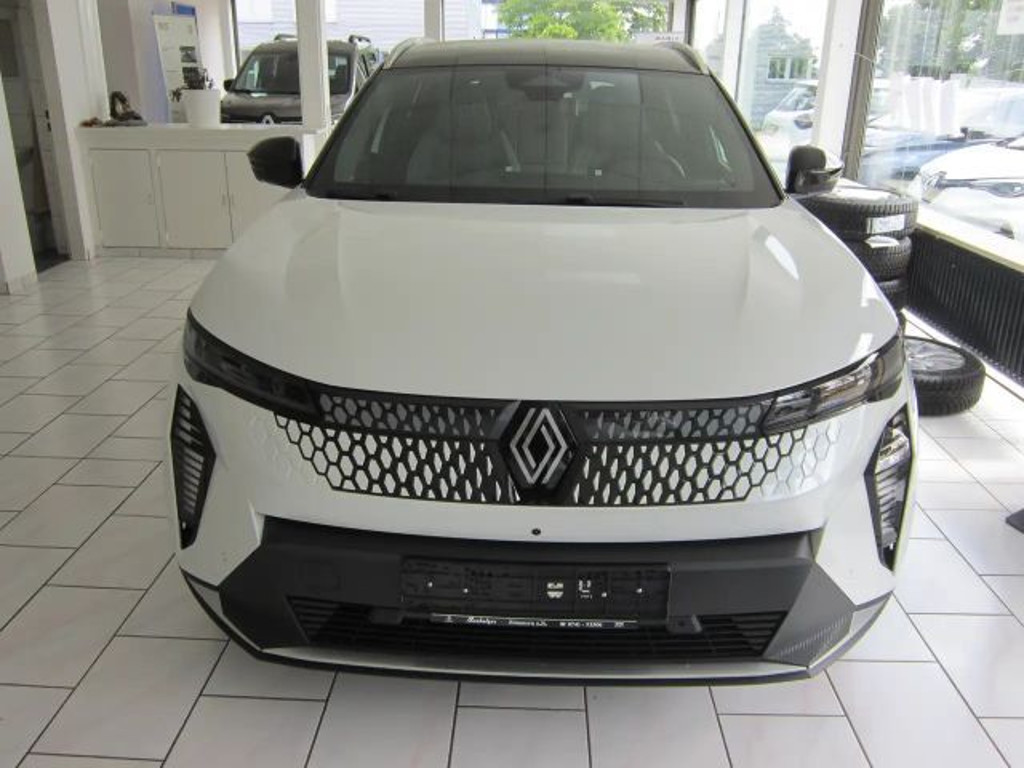 Renault Scenic E-Tech Iconic