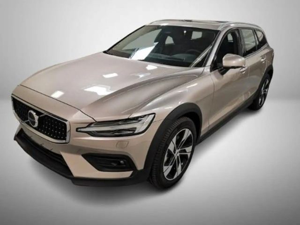 Volvo V60 Cross Country Ultimate Bright