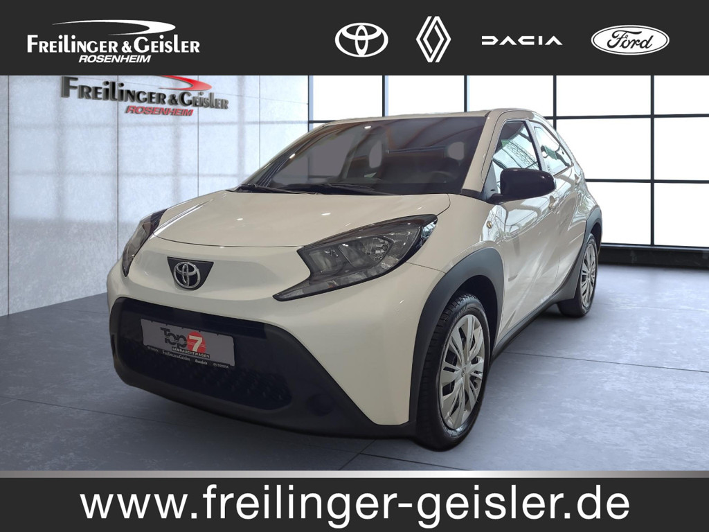 Toyota Aygo X Business 5-deurs Basis