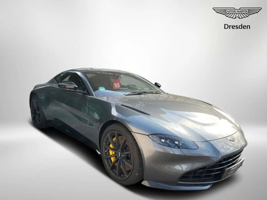 Aston Martin V8