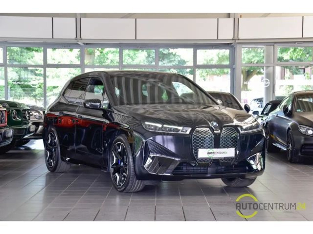 BMW iX 40 SkyLounge Massage HK HUD Soft Laser 360