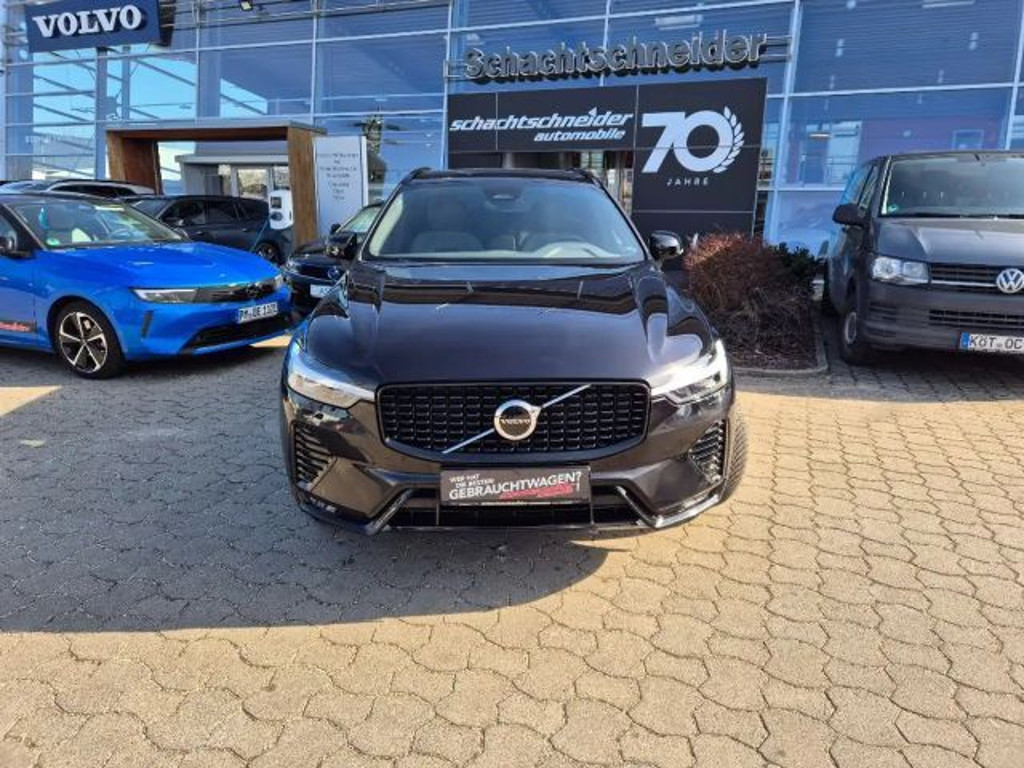 Volvo XC60 Plus Dark