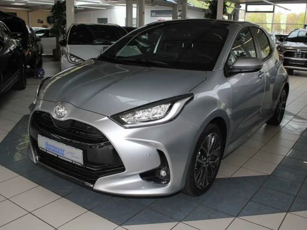 Toyota Yaris Style Hybride Plus