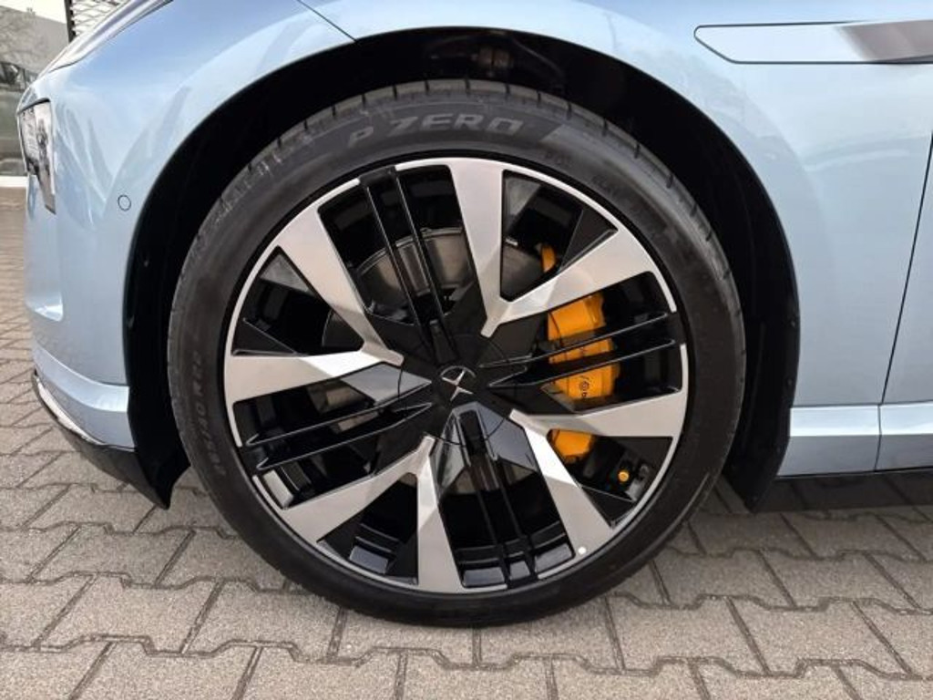 Polestar 4