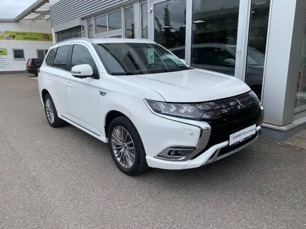 Mitsubishi Outlander PHEV 4WD