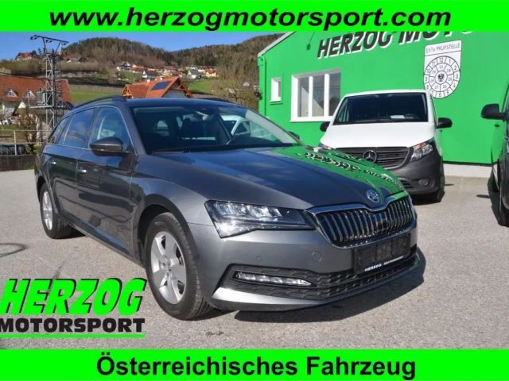 Skoda Superb Superb Kombi 2,0TDI DSG LED VIRTUAL NAVI SHZ 1.Bes