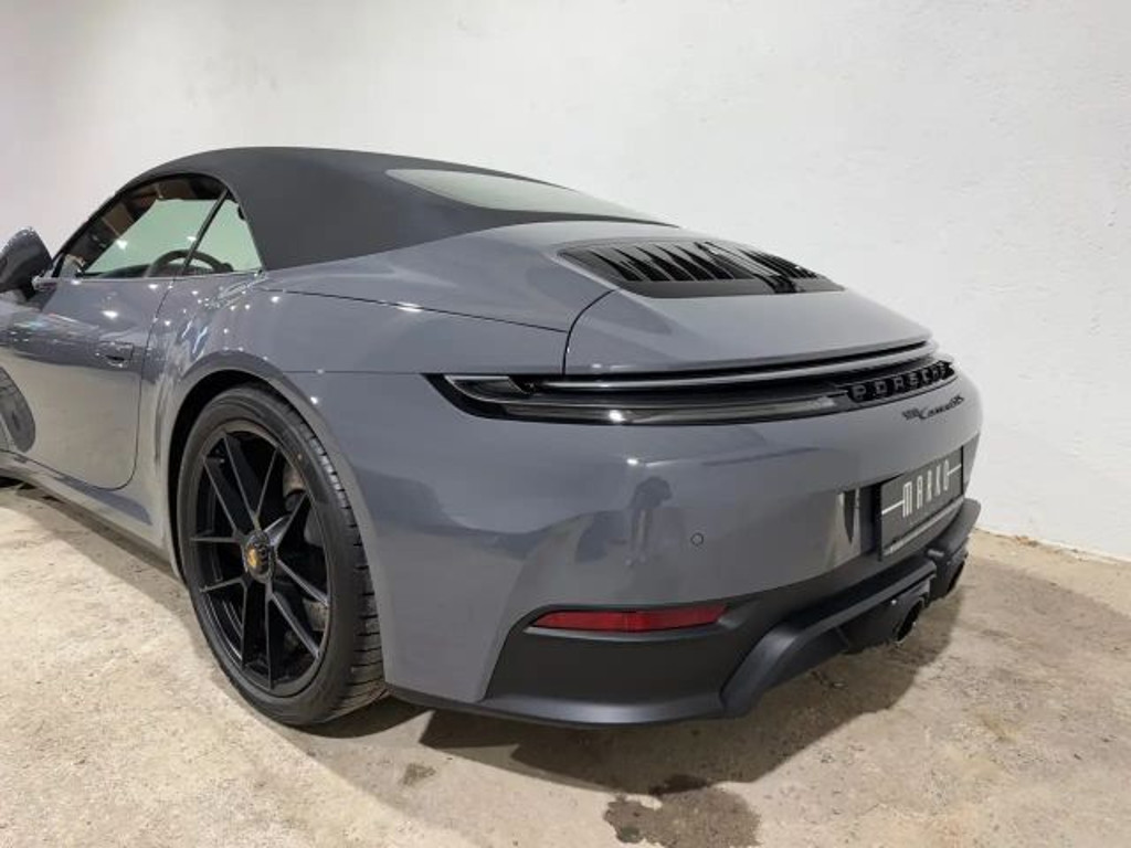 Porsche 992