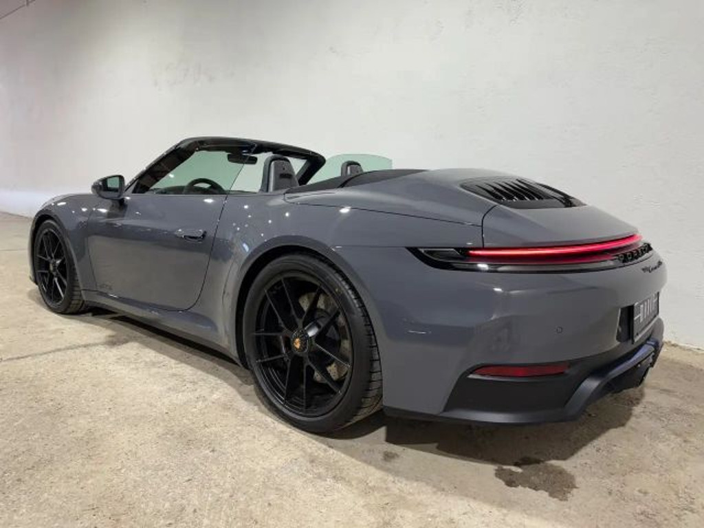 Porsche 992