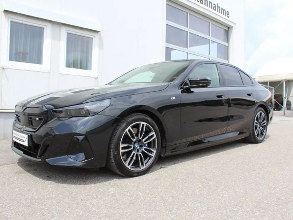 BMW i5 xDrive Sedan M60