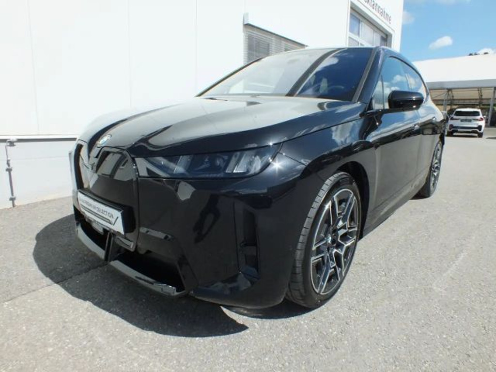BMW iX xDrive45