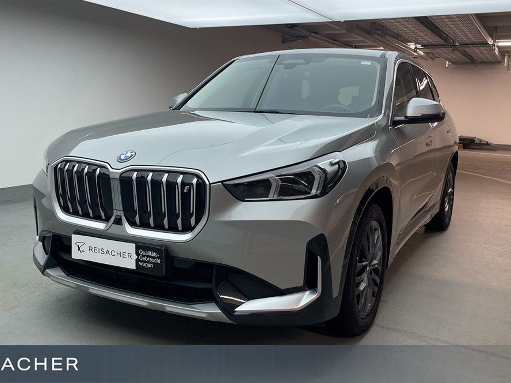 BMW iX1 xDrive30