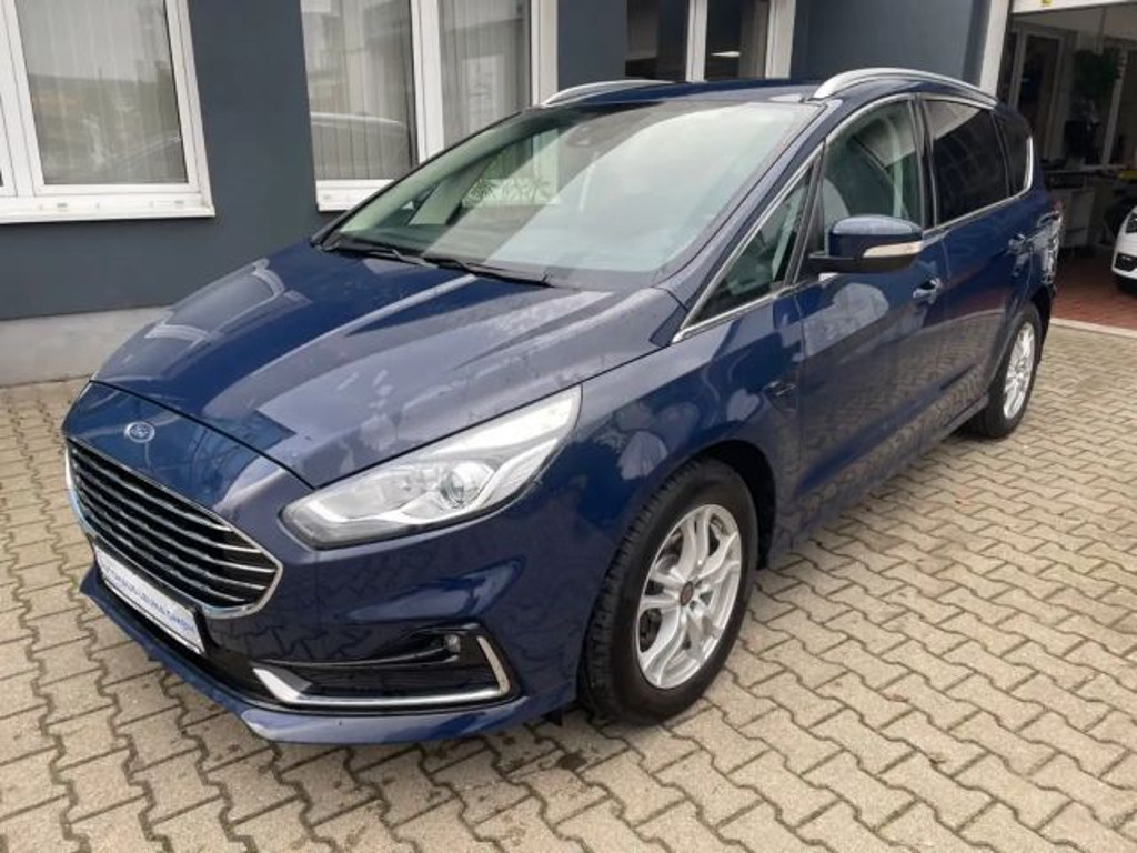Ford S-Max Titanium