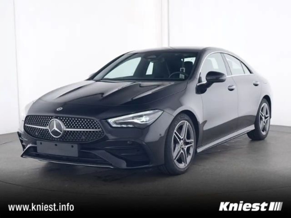 Mercedes-Benz CLA-Klasse CLA 220 AMG Line CLA 220 d Sedan