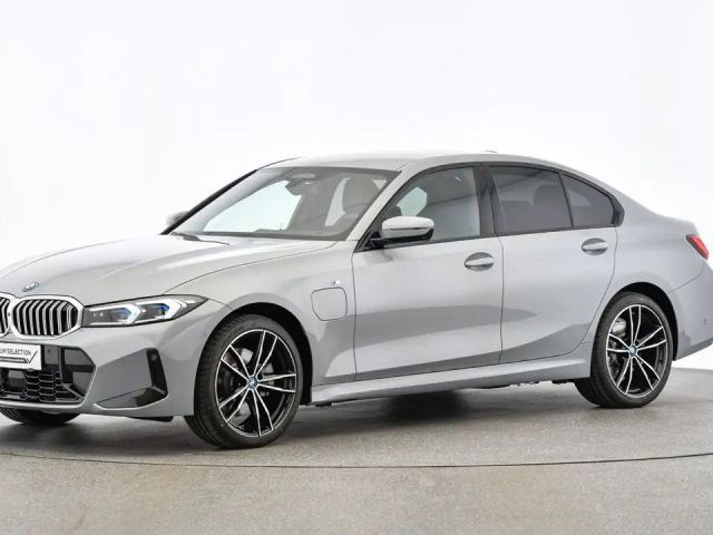 BMW 3 Serie 330 xDrive Sedan 330e