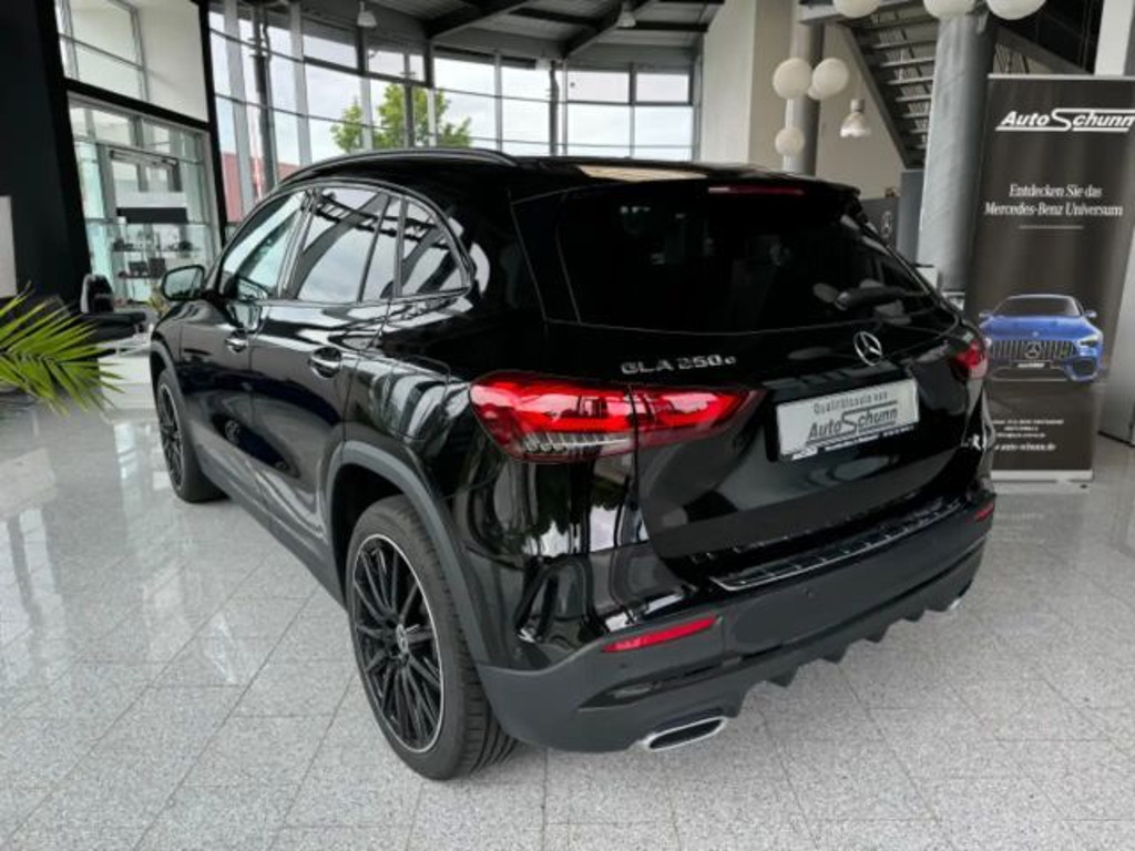 Mercedes-Benz GLA-Klasse GLA 250 AMG Line GLA 250 e