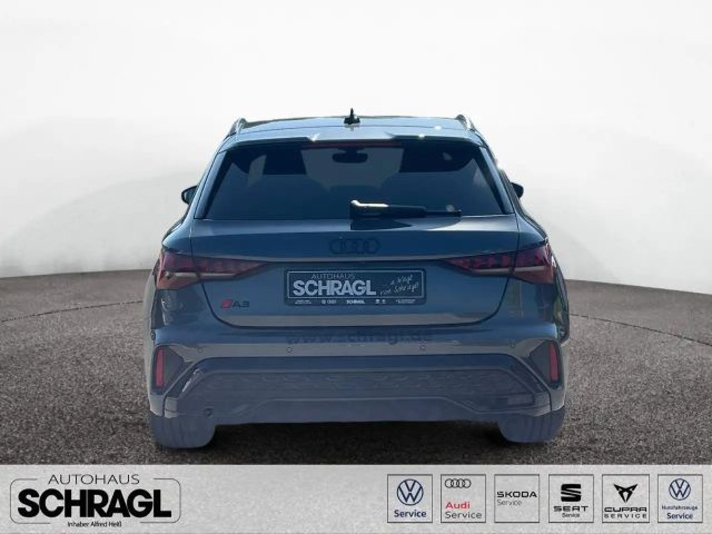 Audi A3 Sportback Sedan S-Line 35 TFSI