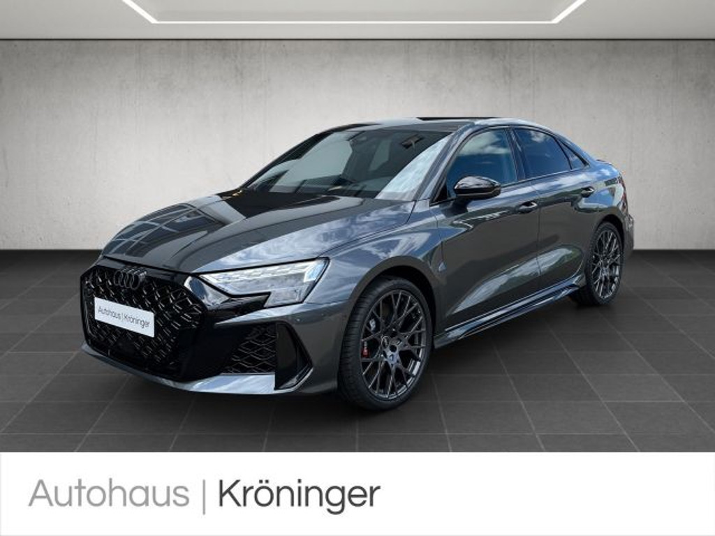 Audi RS3 Sedan Quattro S-Tronic