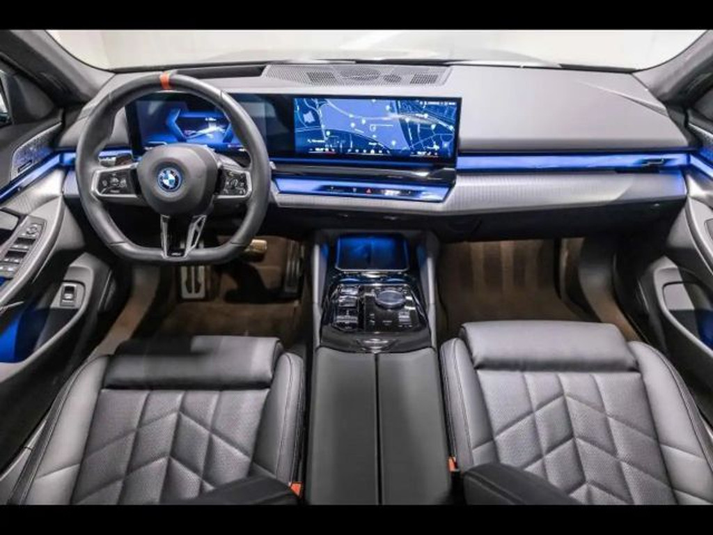 BMW i5
