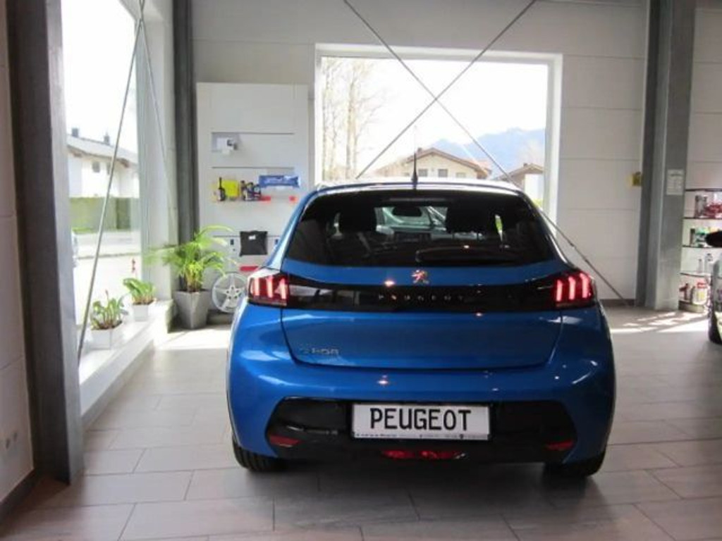 Peugeot e-208