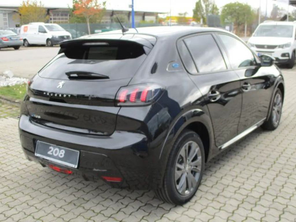 Peugeot e-208