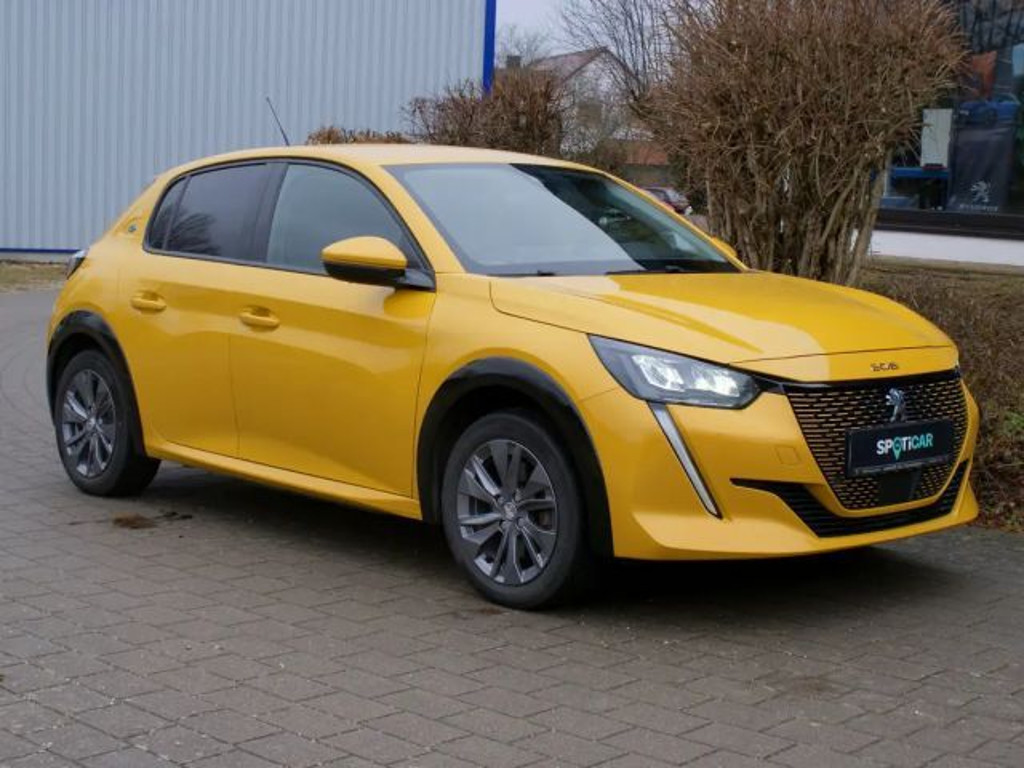 Peugeot e-208