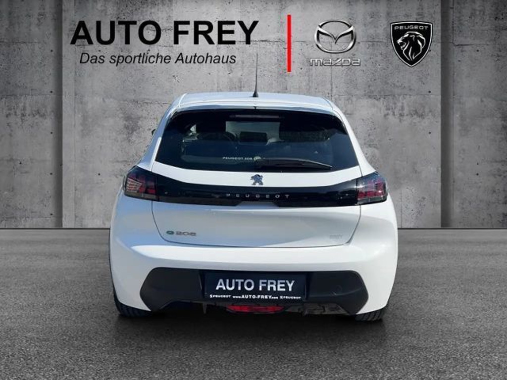 Peugeot e-208