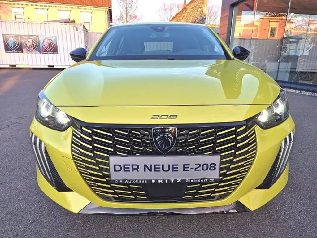 Peugeot e-208