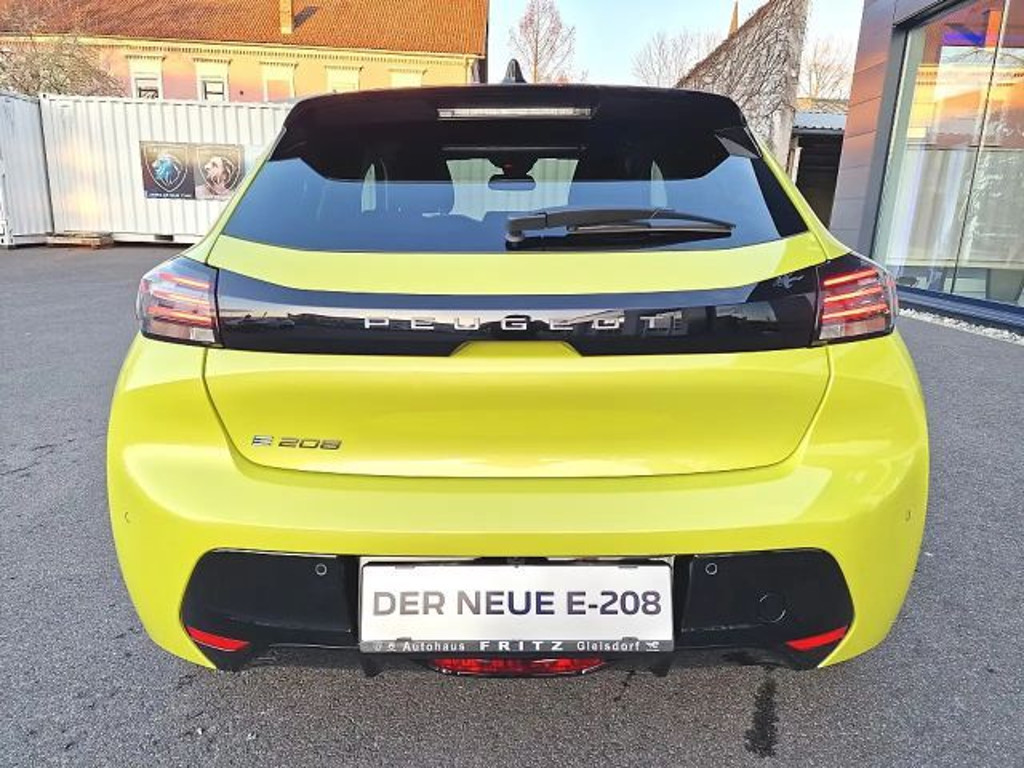 Peugeot e-208