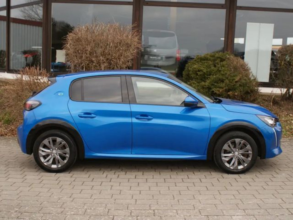Peugeot e-208