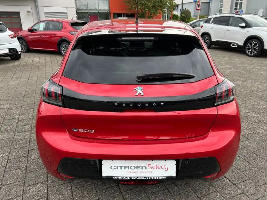 Peugeot e-208