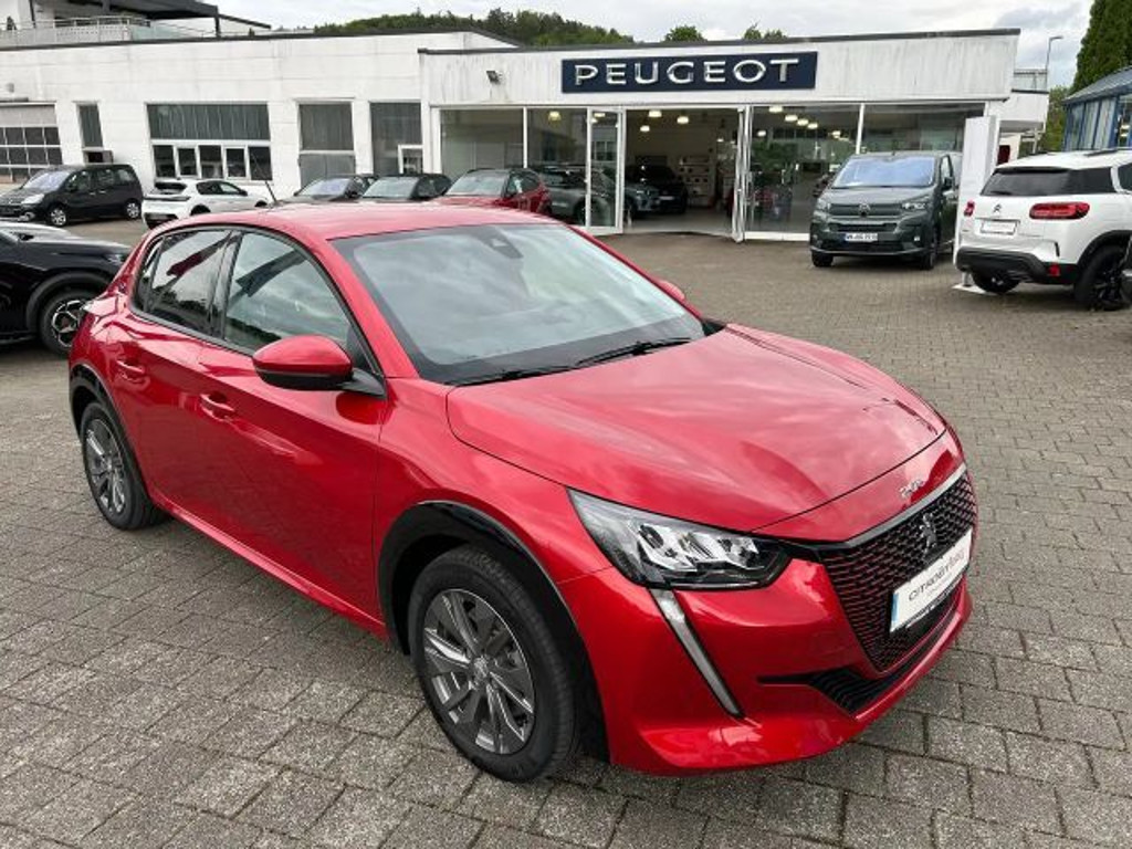 Peugeot e-208