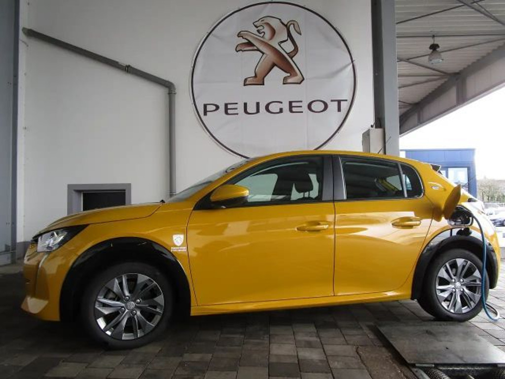 Peugeot e-208