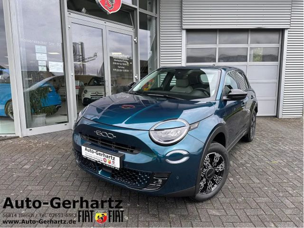 Fiat 600e Hybrid Sitzheizung/Apple Carplay/Klimaautomatik