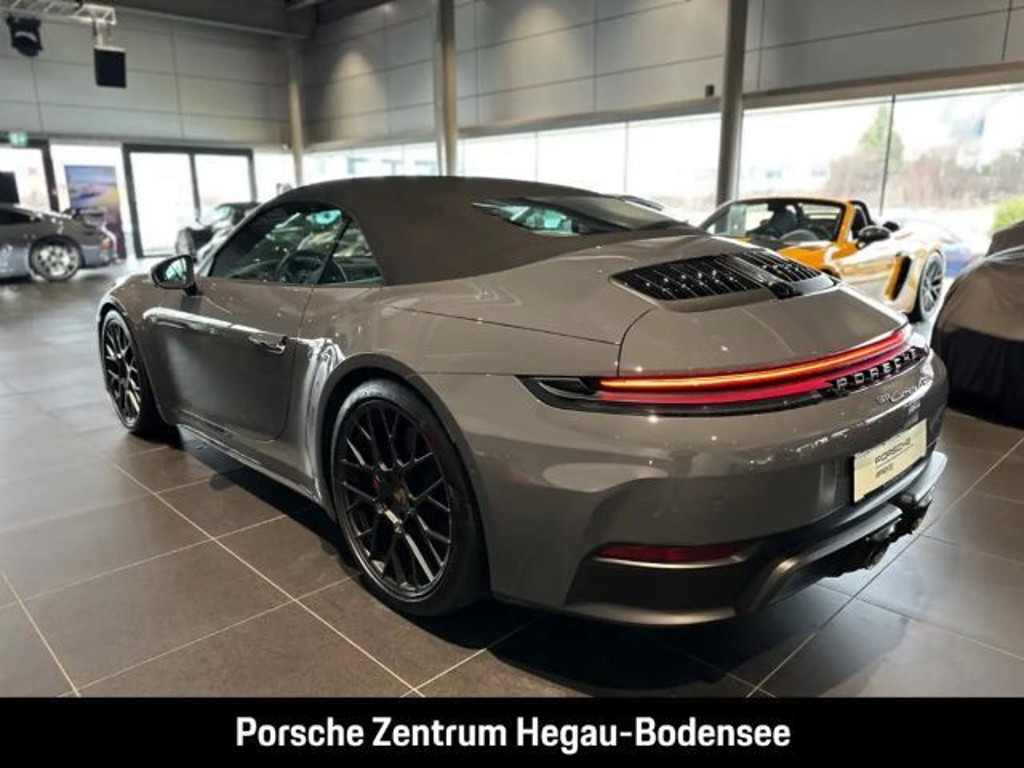 Porsche 992