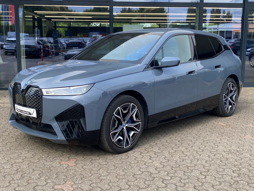 BMW iX xDrive50