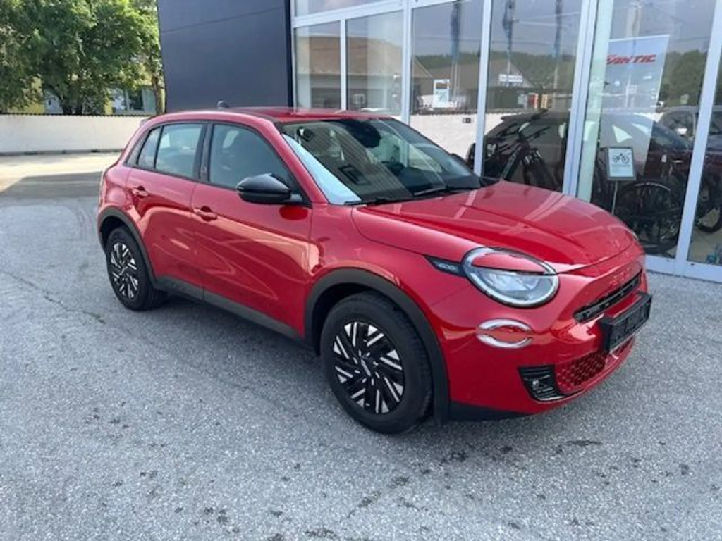 Fiat 600e Elektro (RED) 54 kWh *Tempomat*Klima*18.500km*