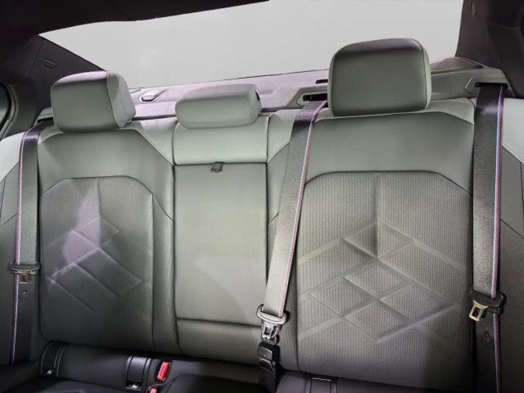 BMW i5 xDrive Sedan M60