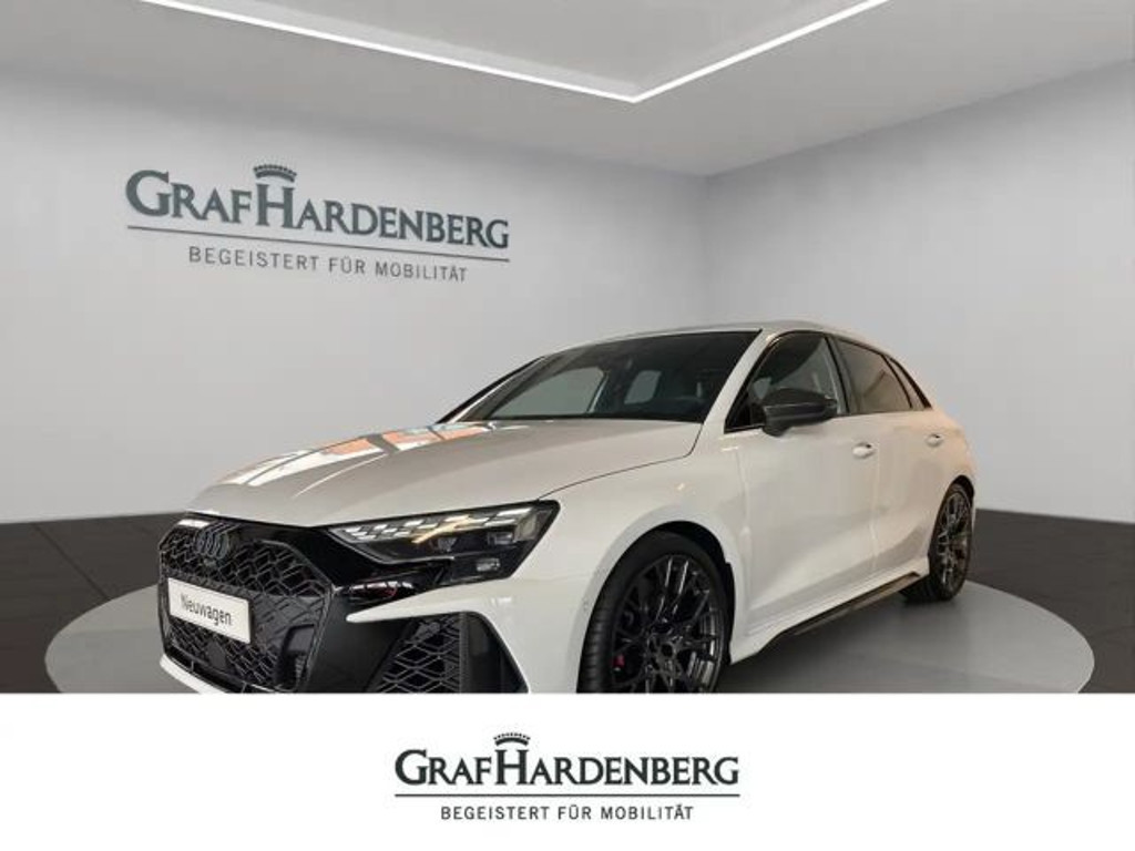 Audi RS3 Sportback Sedan Quattro S-Tronic