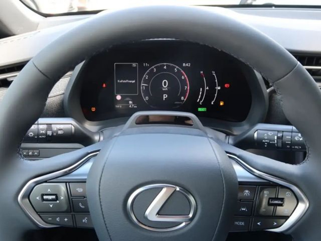 Lexus LBX
