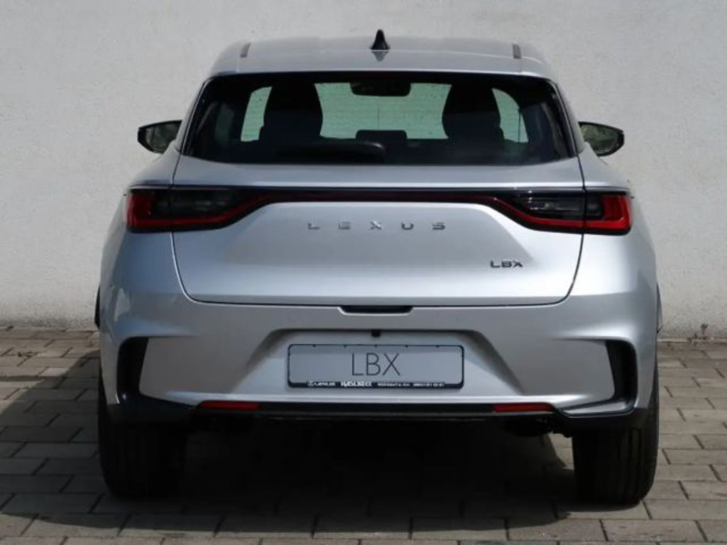 Lexus LBX