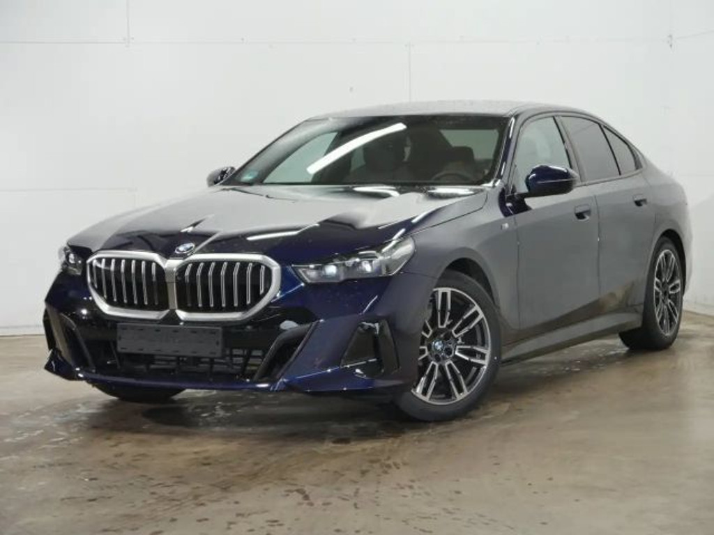 BMW 5 Serie 520 M-Sport Sedan 520i