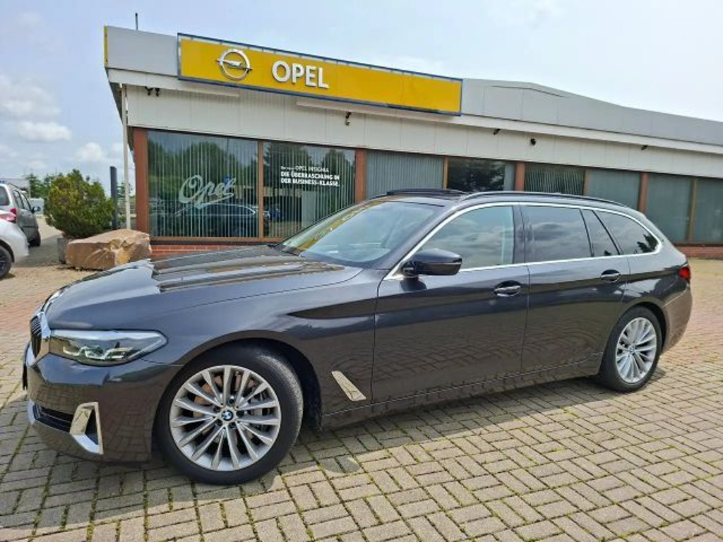 BMW 5 Serie 530 Luxury Line xDrive Touring 530d