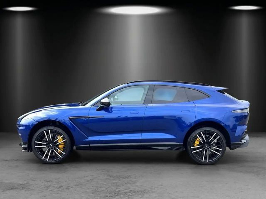Aston Martin DBX