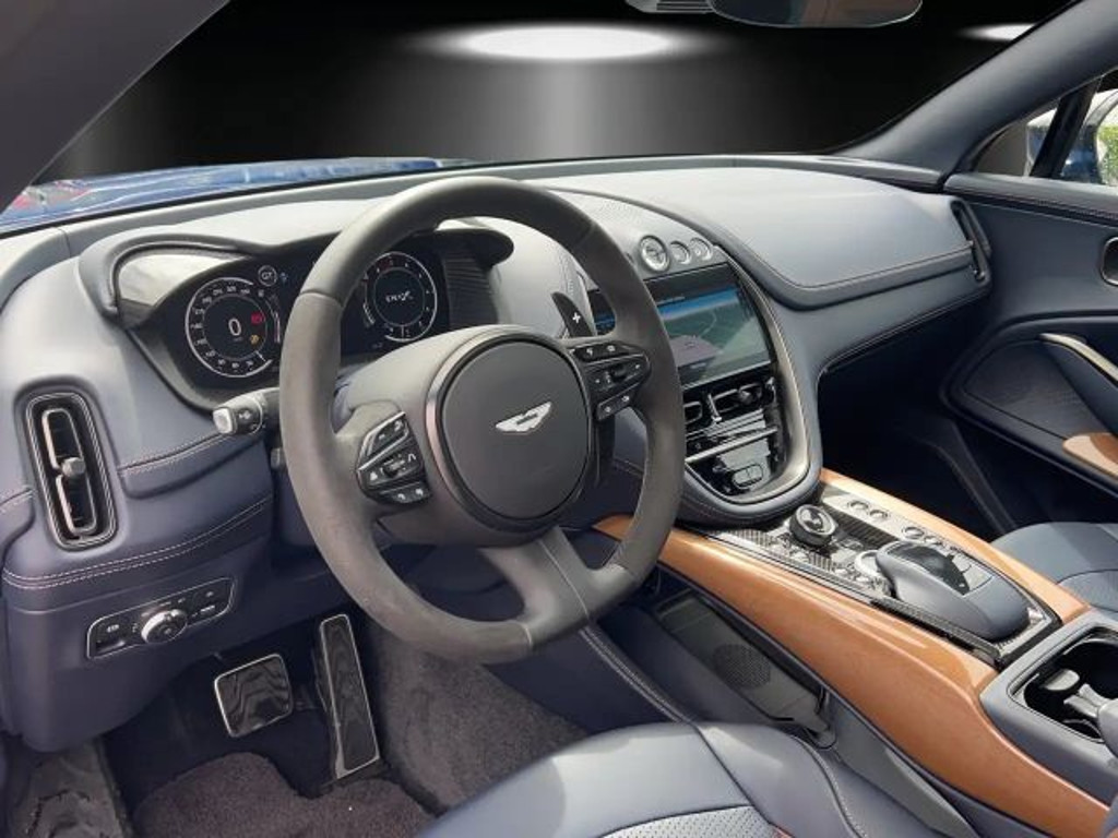 Aston Martin DBX
