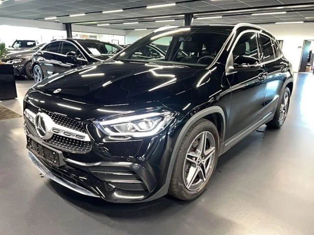 Mercedes-Benz GLA-Klasse GLA 220 AMG Line GLA 220 d
