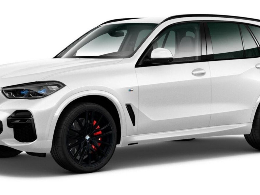 BMW X5 M50i