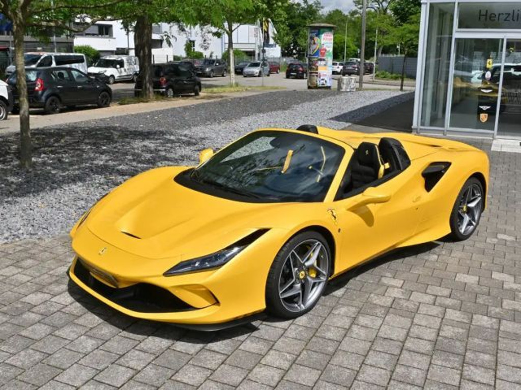 Ferrari F8