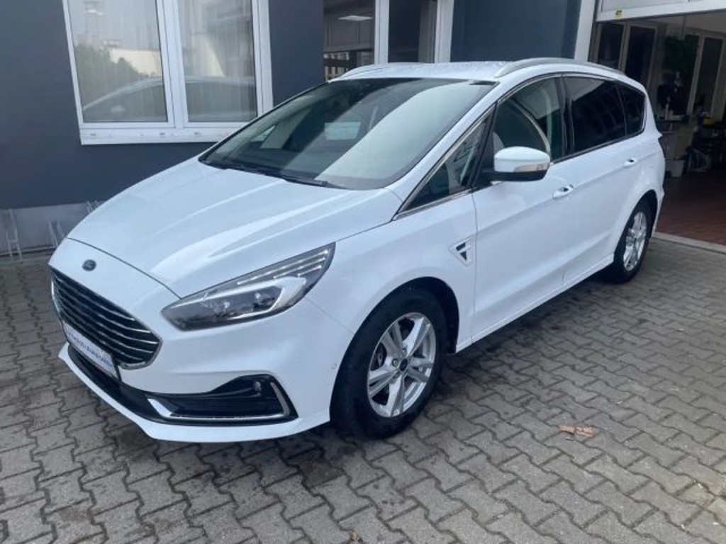 Ford S-Max Titanium