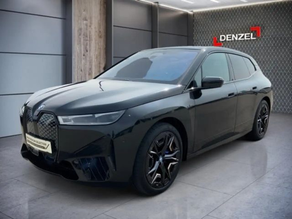 BMW iX M60