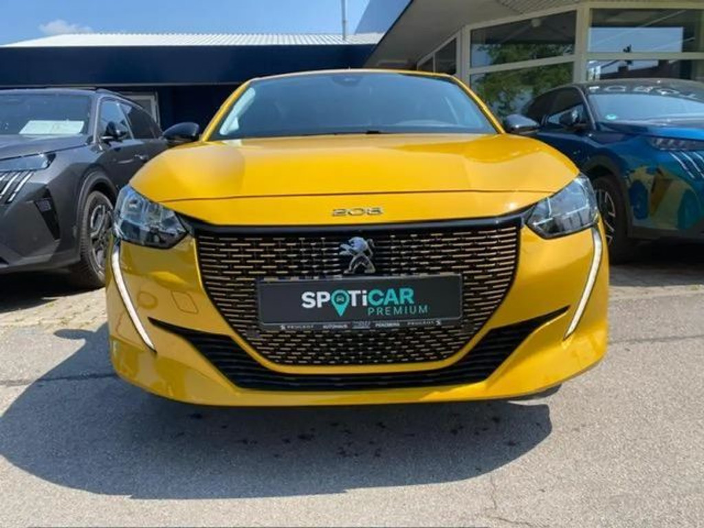 Peugeot e-208